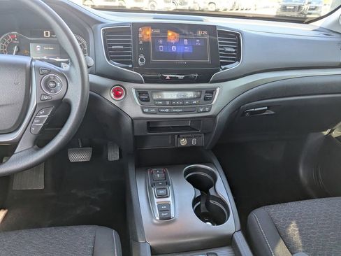 Used 2023 Honda Ridgeline Sport image 12