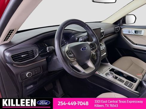 Used 2021 Ford Explorer Limited w/ Equipment Group 301A image 10