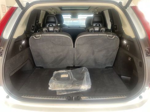 Certified 2023 Volvo XC90 B5 Core w/ Climate Package image 10