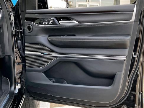 Used 2023 Jeep Grand Wagoneer Series II w/ Quick Order Packagew 28T image 22