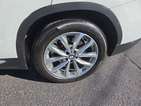 Used 2019 BMW X3 sDrive30i w/ Premium Package image 9