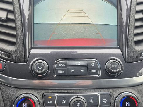 Used 2020 Chevrolet Impala LT w/ LT Convenience Package image 10