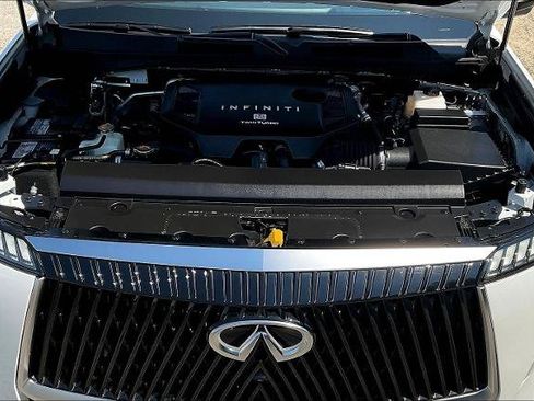 Certified 2026 INFINITI QX80 Luxe w/ Cargo Package AWD/4WD image 29
