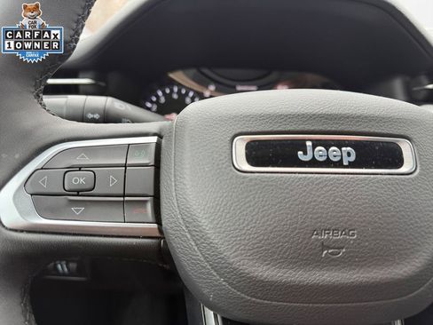 Certified 2025 Jeep Compass Limited AWD/4WD image 25