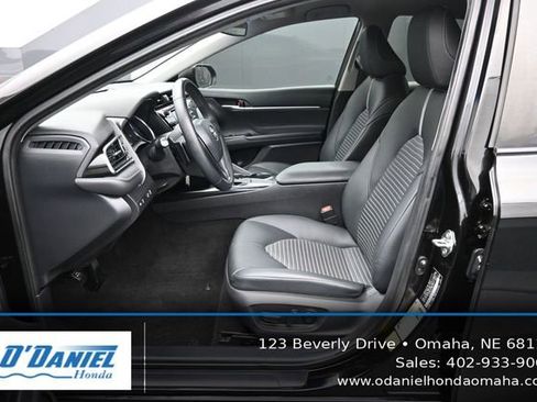 Used 2020 Toyota Camry SE FWD image 25