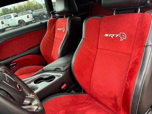 Used 2017 Dodge Challenger SRT Hellcat RWD image 17