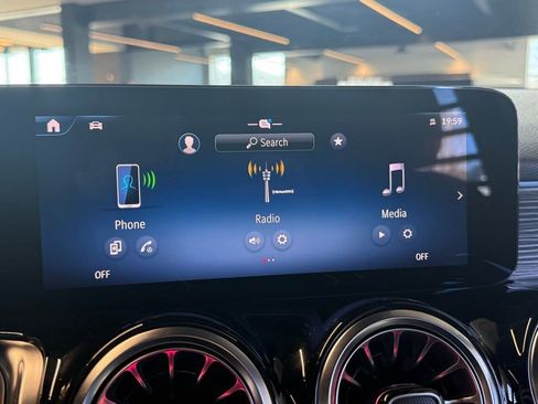 New 2026 Mercedes-Benz GLB 250 4MATIC image 33