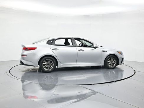 Used 2020 Kia Optima LX FWD image 2