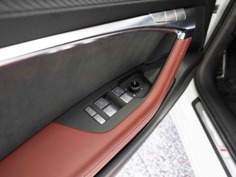 Used 2022 Audi S6 Prestige image 7