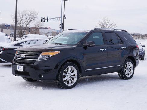 Used 2014 Ford Explorer Limited w/ Equipment Group 302A image 2