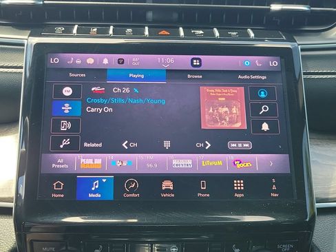 Used 2024 Jeep Grand Cherokee L Limited w/ Black Appearance Package RWD image 18