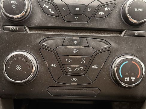 Used 2014 Ford Fusion SE image 25