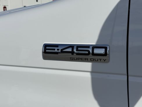 New 2026 Ford E-450 and Econoline 450 Super Duty w/ Power Equipment Group image 9