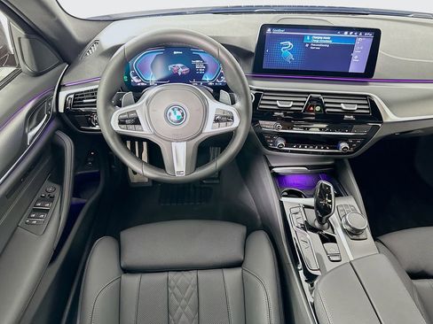 Certified 2023 BMW 530e w/ M Sport Package image 23