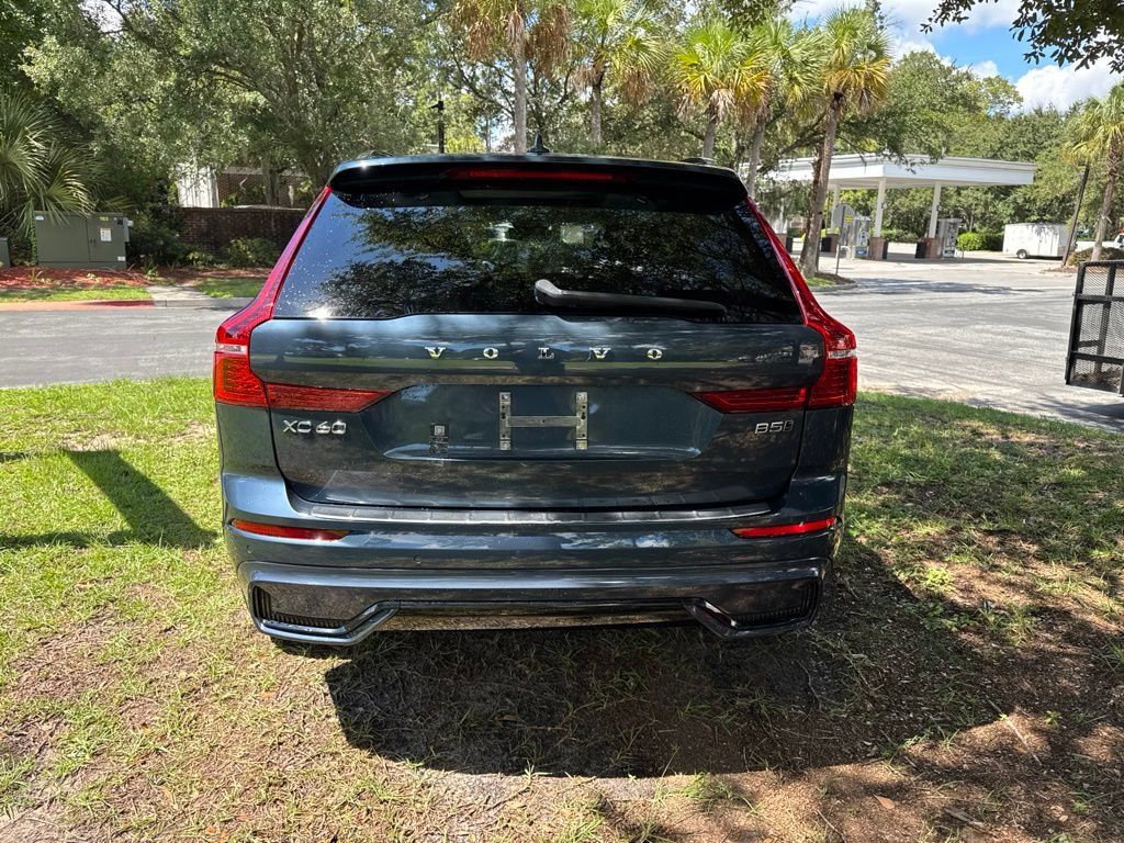 Certified 2024 Volvo XC60 B5 Plus w/ Protection Package Premier AWD/4WD image 5