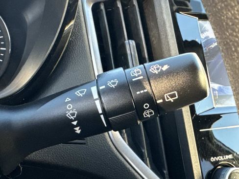 Used 2023 Subaru Crosstrek 2.0i image 30