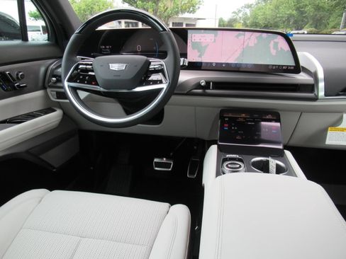 New 2027 Cadillac Vistiq Sport AWD/4WD image 13