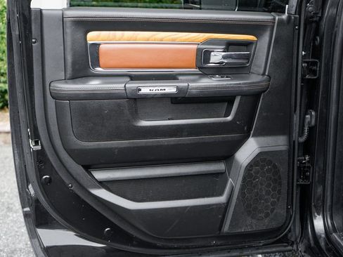 Used 2018 RAM 3500 Laramie Longhorn w/ Max Tow Package image 32