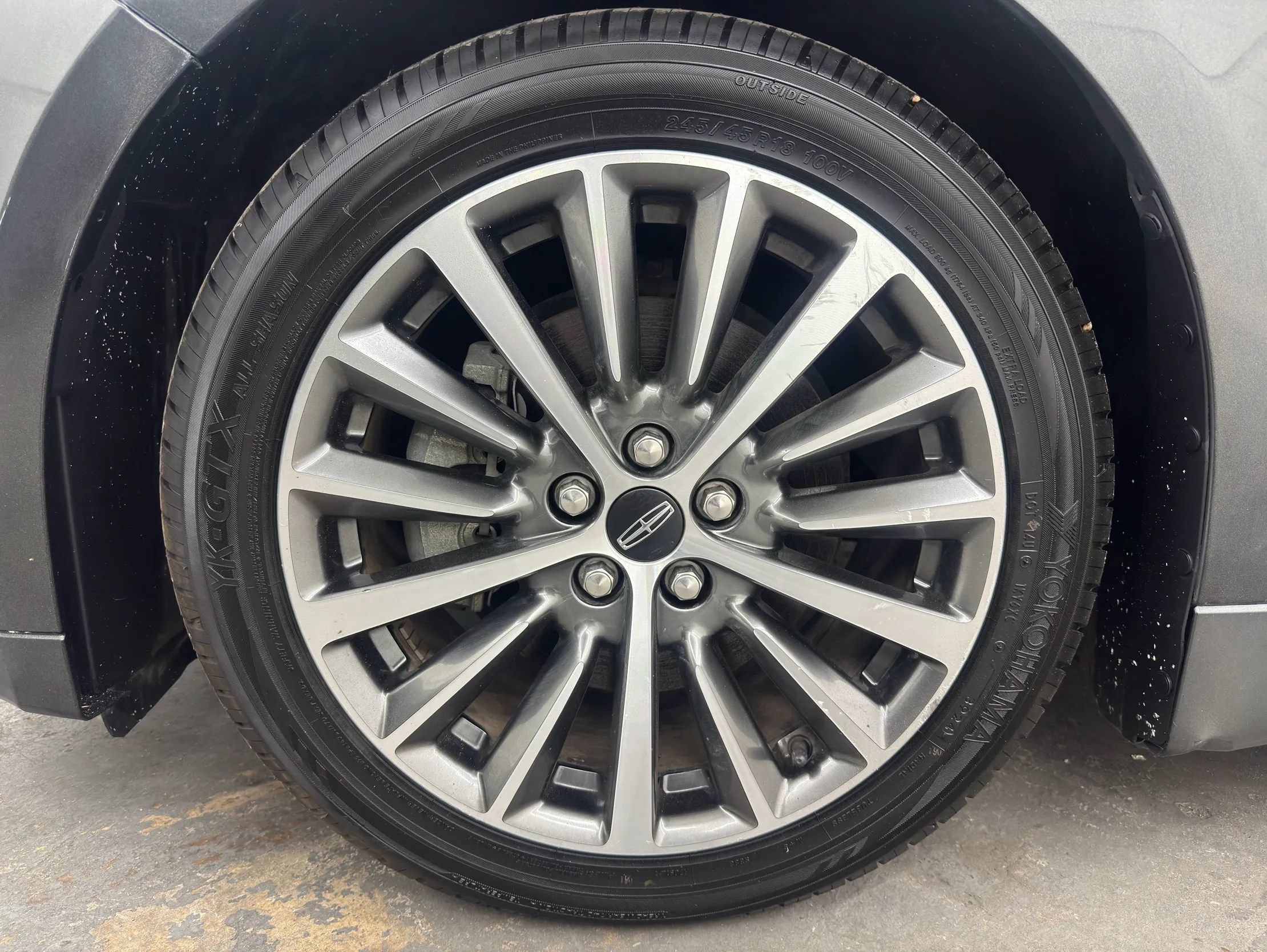 Used 2020 Lincoln MKZ FWD image 19