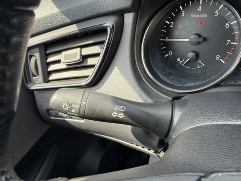 Used 2020 Nissan Rogue SV AWD/4WD image 31