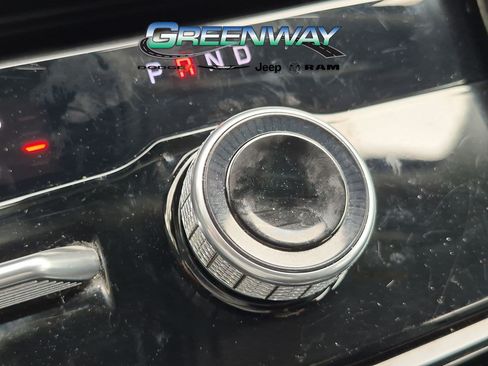 Used 2023 Jeep Grand Cherokee L Limited AWD/4WD image 29