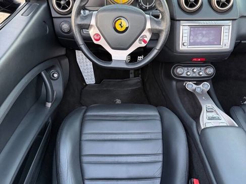 Used 2010 Ferrari California Base 2dr Convertible image 5