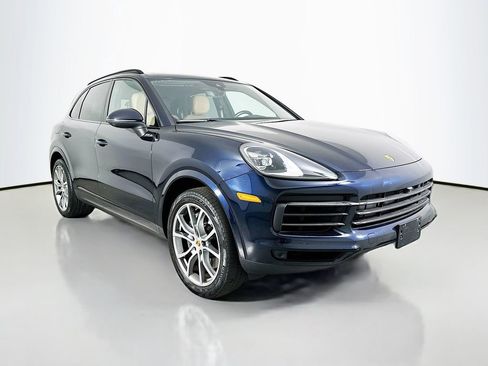 Certified 2022 Porsche Cayenne Platinum Edition image 7
