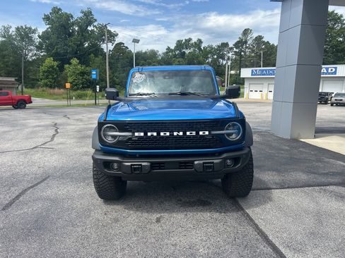 Used 2023 Ford Bronco Wildtrak image 2