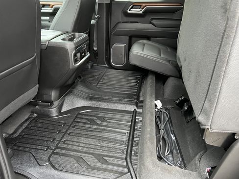 Used 2023 GMC Sierra 1500 Denali w/ Denali Reserve Package image 16