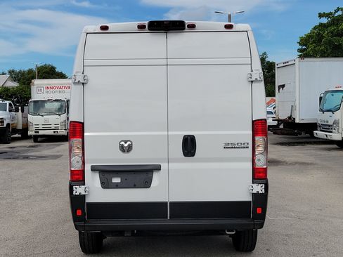 Used 2025 RAM ProMaster 3500 w/ Convenience Group FWD image 4
