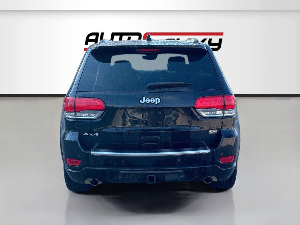 Used 2021 Jeep Grand Cherokee Overland AWD/4WD image 6