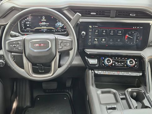 Used 2024 GMC Sierra 2500 AT4 w/ AT4 Premium Plus Package AWD/4WD image 24