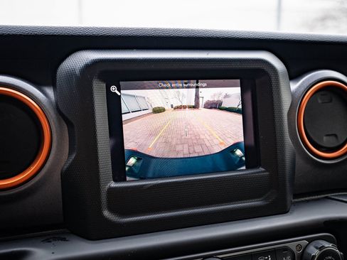 Used 2021 Jeep Gladiator Mojave w/ Trailer Tow Package image 34