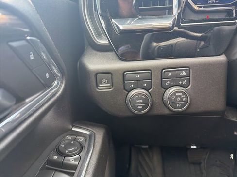 Used 2024 Chevrolet Silverado 2500 LT AWD/4WD image 19