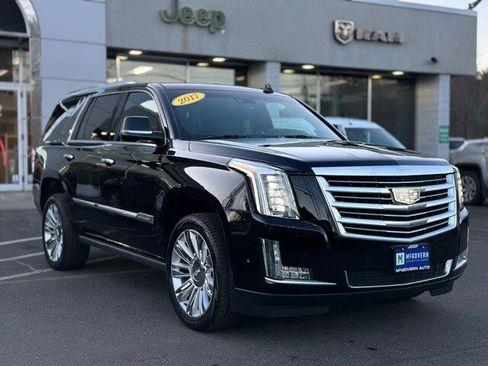 Used 2017 Cadillac Escalade Platinum image 7