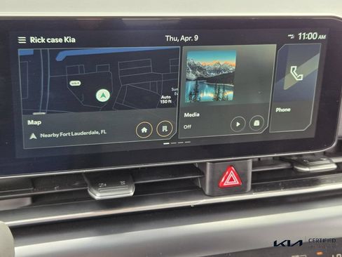 Used 2026 Kia Carnival FWD image 21