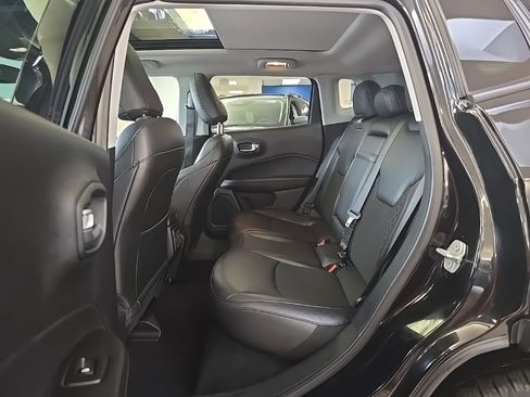 Used 2019 Jeep Compass Altitude image 28