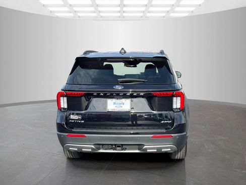 Used 2025 Ford Explorer Active w/ Active Comfort Package image 5