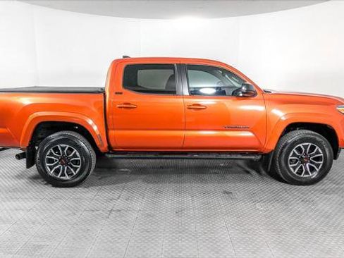 Used 2018 Toyota Tacoma SR5 image 9