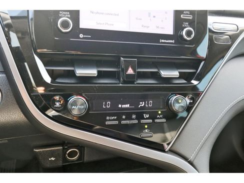 Used 2023 Toyota Camry SE w/ Convenience Package FWD image 26