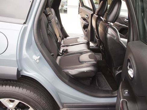 Used 2014 Jeep Cherokee Trailhawk w/ Comfort/Convenience Group AWD/4WD image 7