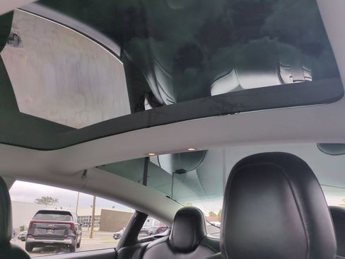 Used 2018 Tesla Model 3 RWD image 20
