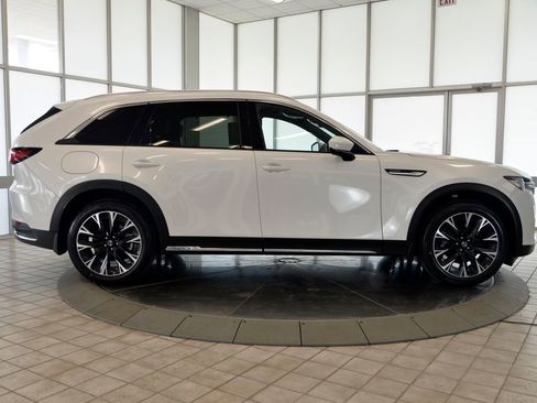 Certified 2024 MAZDA CX-90 Plug-In Hybrid w/ Premium Plus AWD/4WD image 9