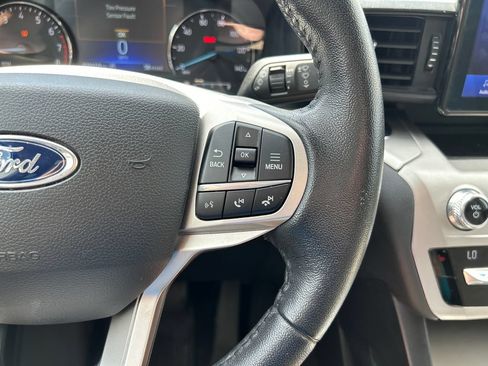Used 2021 Ford Explorer XLT RWD image 23