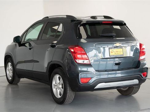 Used 2021 Chevrolet Trax LT w/ Driver Confidence Package image 5