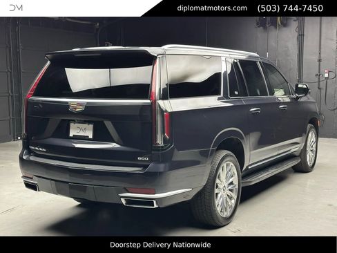 Used 2022 Cadillac Escalade ESV Premium Luxury w/ LPO, Floor Liner Package image 7