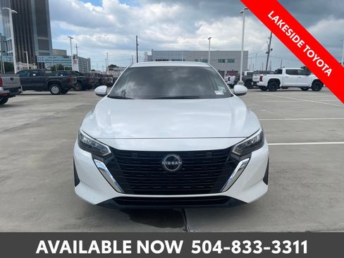Used 2025 Nissan Sentra SV FWD image 8