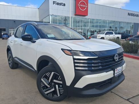 New 2026 Nissan Kicks SV w/ SV Premium Package FWD image 1