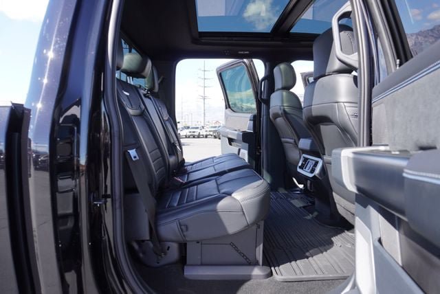 Used 2025 Ford F350 Platinum AWD/4WD image 28