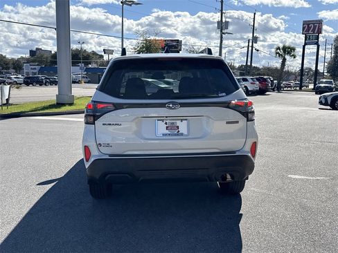 Certified 2025 Subaru Forester Premium w/ Protection Package (1PH) image 7